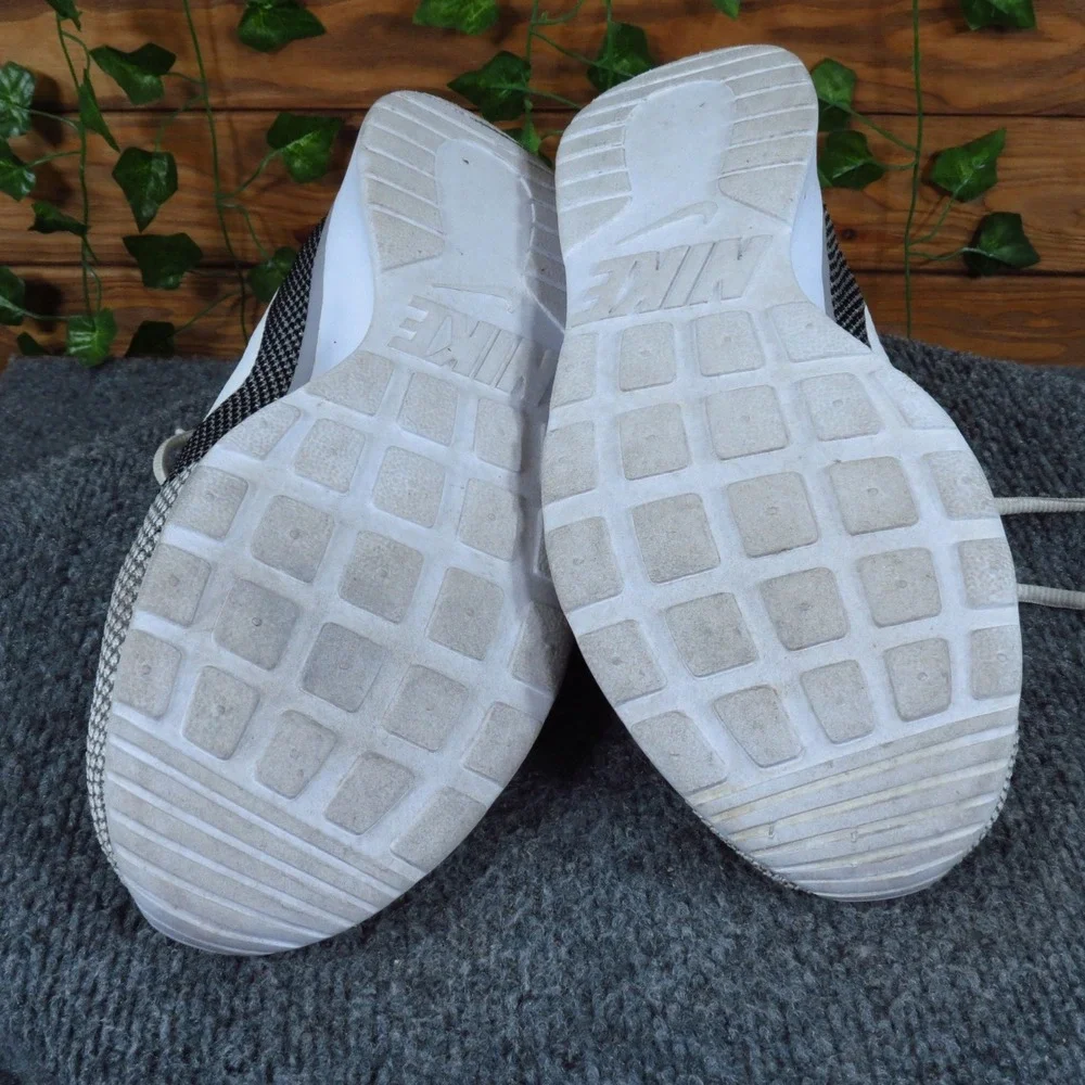 Nike Tanjun Racer Women Running Shoes‎ Size 10 Athletic White Black Grey Mesh